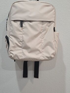 NWOT Calpak Luka Laptop 15 Inch Backpack with Black Accents